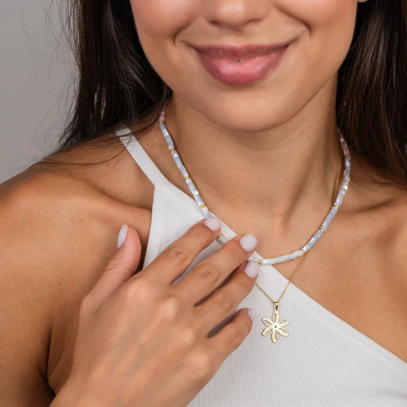 Colier Misterul Petalelor decorat cu piatra Rubin – Lant cu pandantiv personalizat - Sirag Pietre cilindrice roz, gri si albe & Bilute – Argint 925 placat cu Aur Galben 18K picture - 2