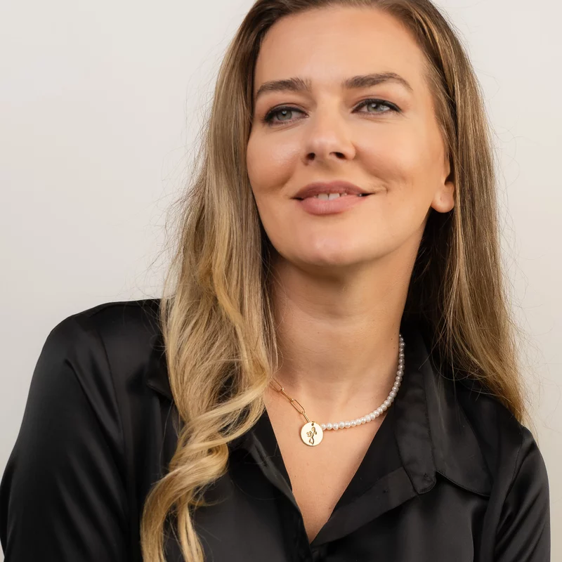 Colier personalizat - Perlele mele - Pandantiv banut de 18 mm - Combinație lant cu zale dreptunghiulare si perle - Argint 925 placat cu Aur Galben 18K picture - 2