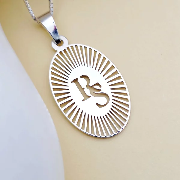 Lantisor cu medalion Oval si decupaje -  initiale personalizate - Argint 925