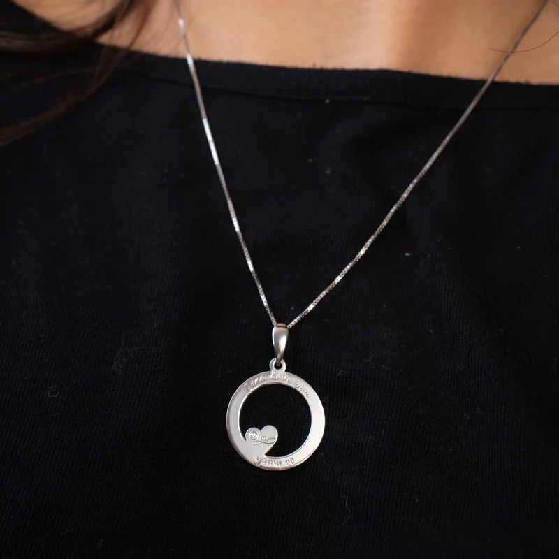 Lantisor personalizat cu Diamant Natural - Pandantiv disc cu nume si simbolul infinit al iubirii -  Argint 925 Rodiat picture - 4