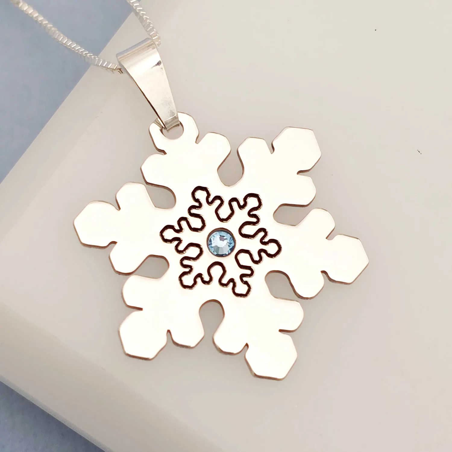 Lantisor cu pandantiv personalizat de Craciun - Cristal de gheata - model decupat -Argint 925 - cristal Swarovski
