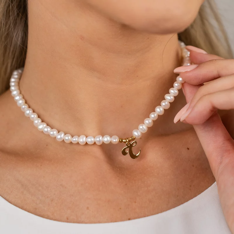 Lantisor cu Perle - Initiala eleganta - Model sirag de perle si si 4 bilute - Argint placat cu Aur Galben 18K picture - 4