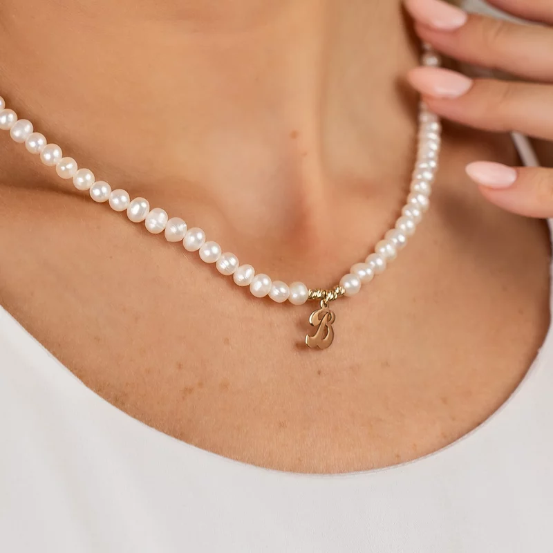 Lantisor cu Perle - Initiala eleganta - Model sirag de perle si 4 bilute - Aur Galben 14K picture - 4