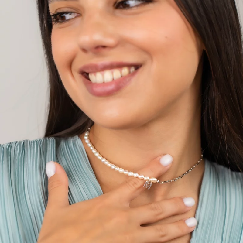 Lantisor Fior al Elegantei - Model cu sirag de Perle, lant zale si pandantiv initiala - Argint 925 picture - 2