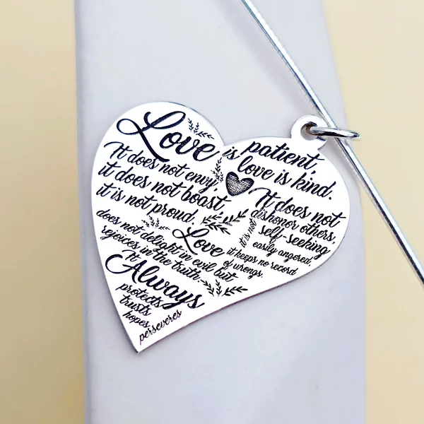 Lantisor fix cu medalion personalizat - Inima gravata - Argint 925