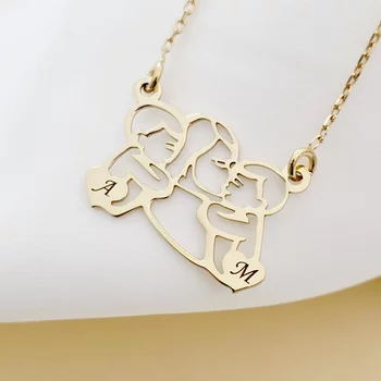 Lantisor In inima mamei - Pandantiv Mama&baieti si inimi cu initiale - Argint 925 placat cu Aur Galben 18K