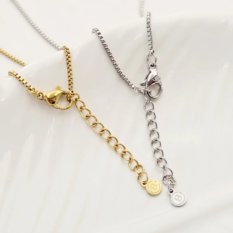 Lantisor Lumia – Placute cu initiale & cristal Zirconia - Otel Inoxidabil 316L picture - 6