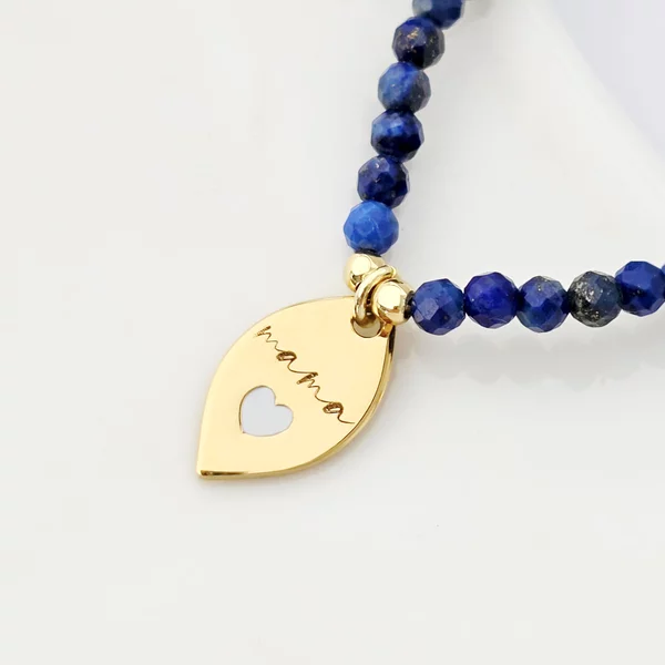 Lantisor Mama Love - Pietre Lapis Lazuli & Pandantiv cu Mama Gravat si Inima cu Email Alb - Argint placat cu Aur Galben 18K