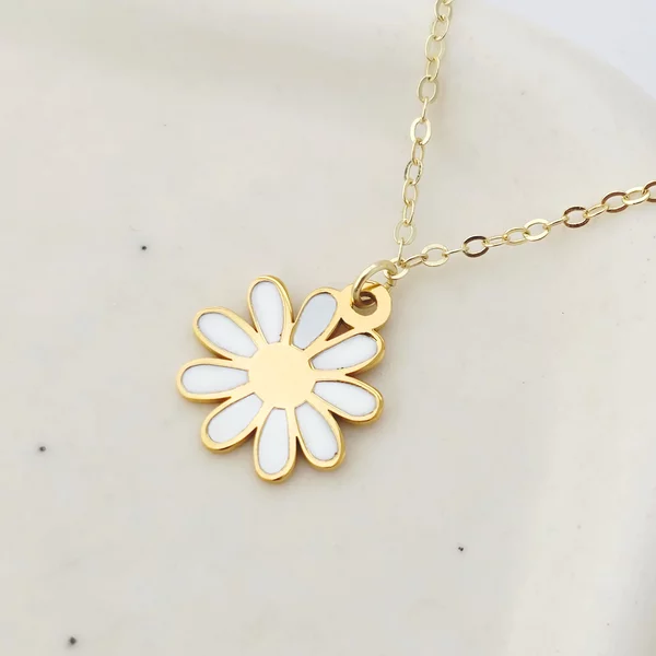 Lantisor Narcisa - Zirconii Albe & Pandantiv Floare cu Email Alb - Argint placat cu Aur Galben 18K
