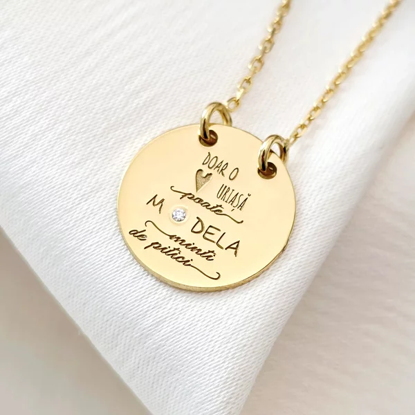 Lantisor personalizat cu Diamant natural - Pandantiv banut 15 mm - Educatoare/Invatatoare - Argint 925 placat cu Aur Galben 18K