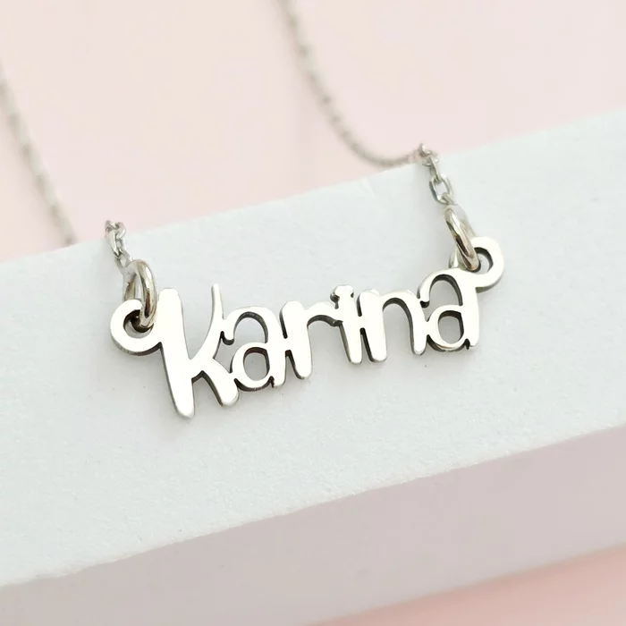 Lantisor personalizat cu Nume - Font Vesel - Argint 925