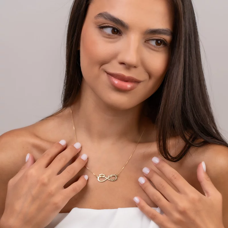 Lantisor personalizat - Medalion Infinit cu Nume Decupat și Toca – Simbol al Absolvirii - Argint 925 placat cu Aur Galben 18K picture - 5