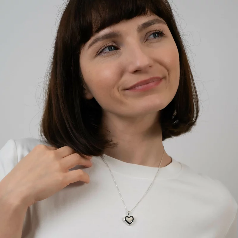 Medalion Eternitate in inima - Locket cu poze in interior - Argint 925 si email negru picture - 2