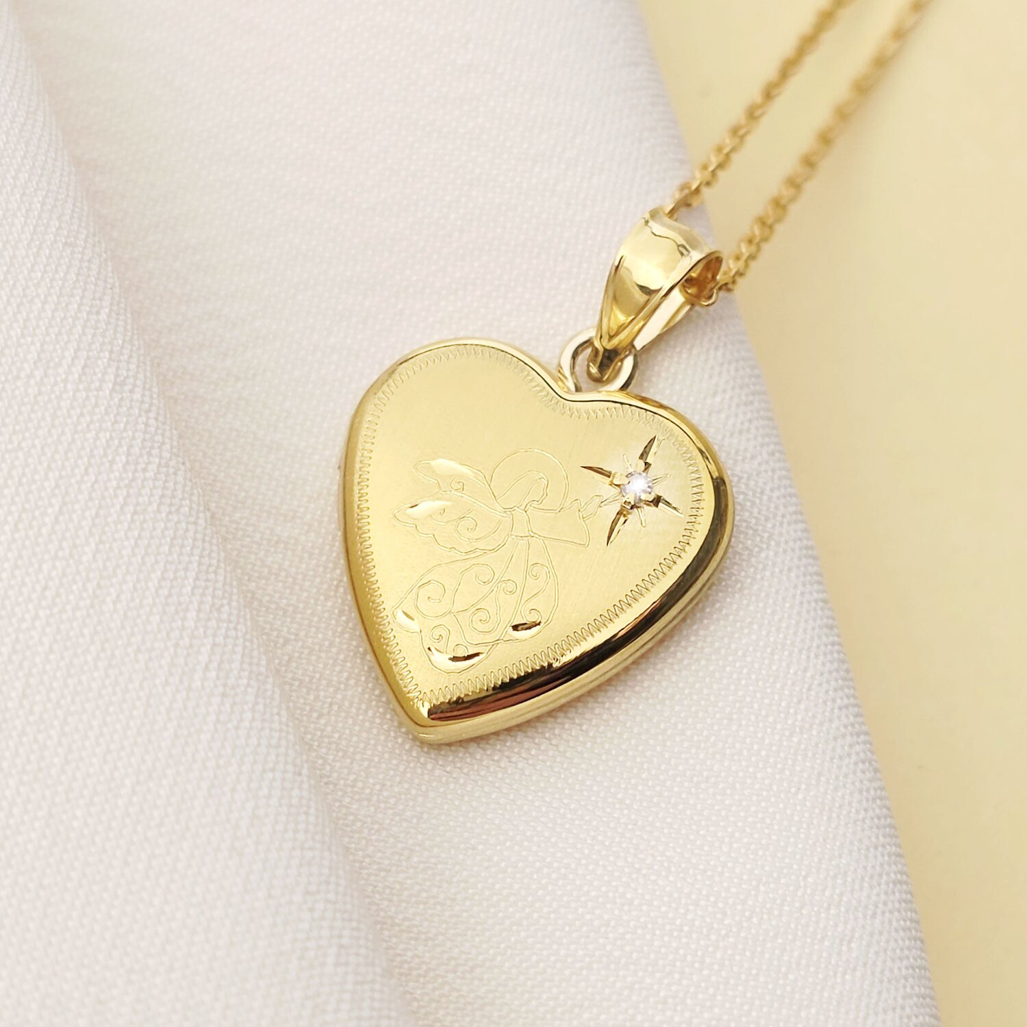Medalion inima cu poze in interior - Angel Sparkle - Argint 925 placat cu Aur Galben 18K