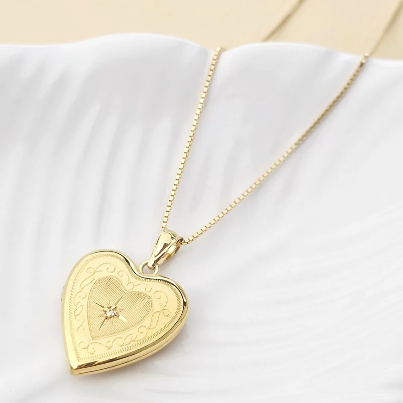 Medalion inima cu poze in interior - Love Frame - Argint 925 placat cu Aur Galben 18K - Cristal White Zirconia picture - 4