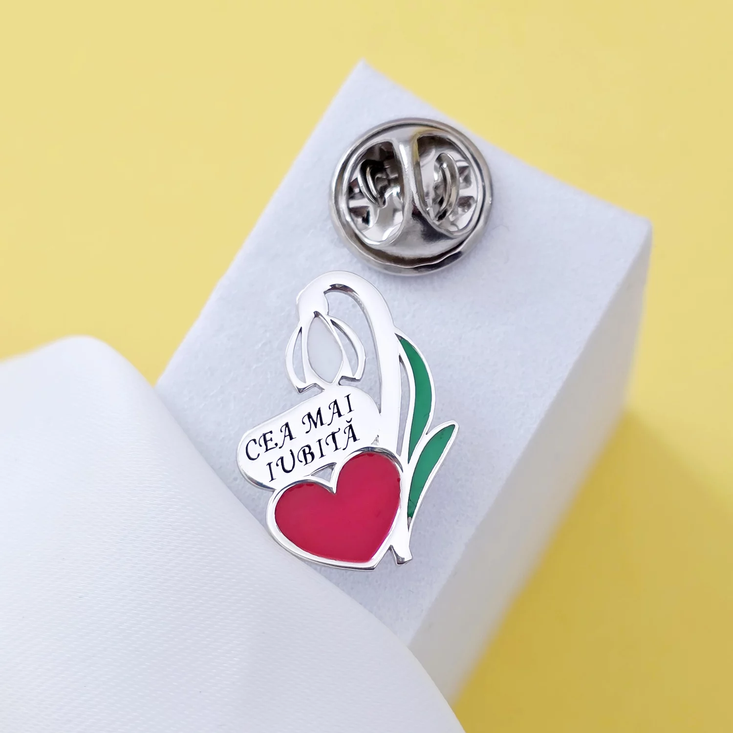 Pin Ghiocel - Personalizat cu inima colorata si text - Argint 925