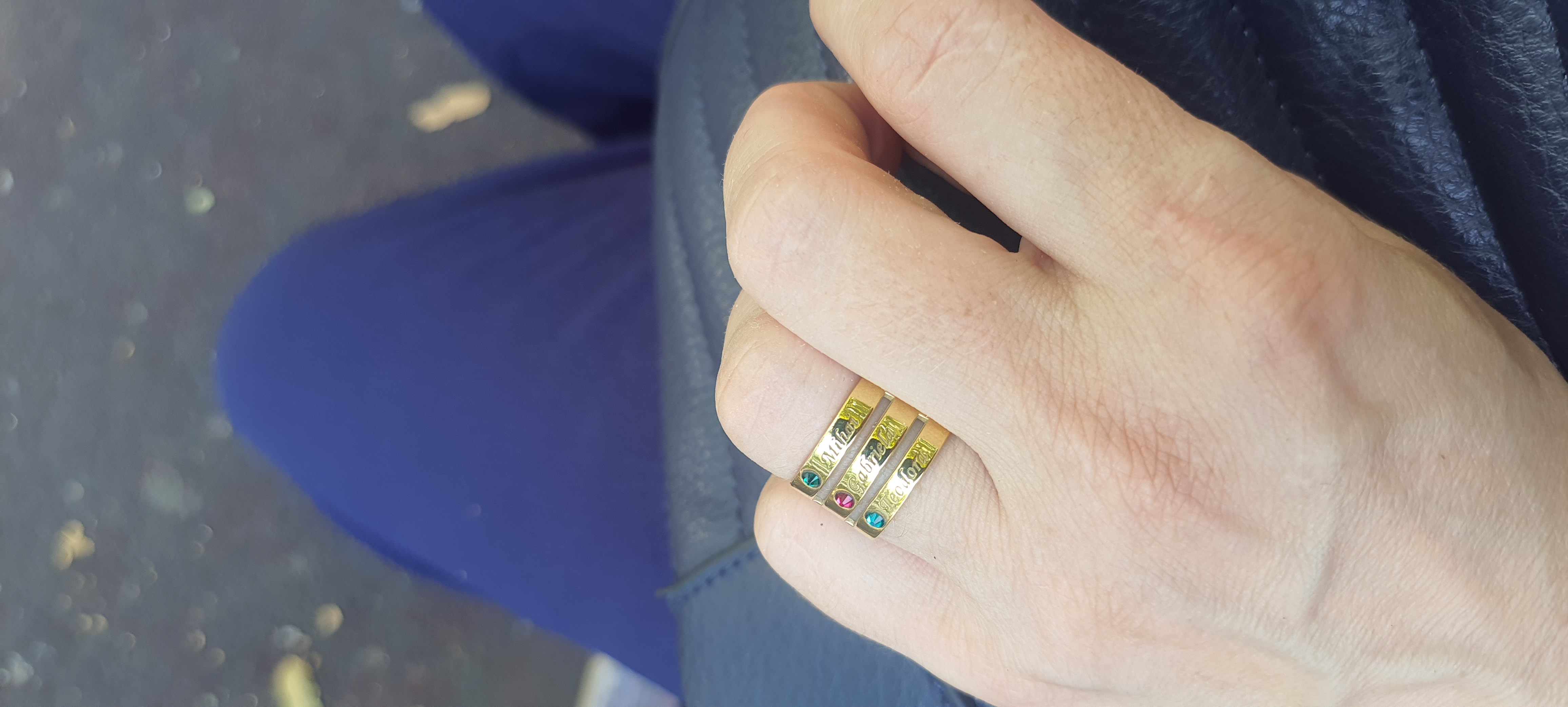 Recenzie Inel personalizat 3 nume - Argint 925 placat cu Aur galben 18 k, cristale Swarovski - Ana Maria M.