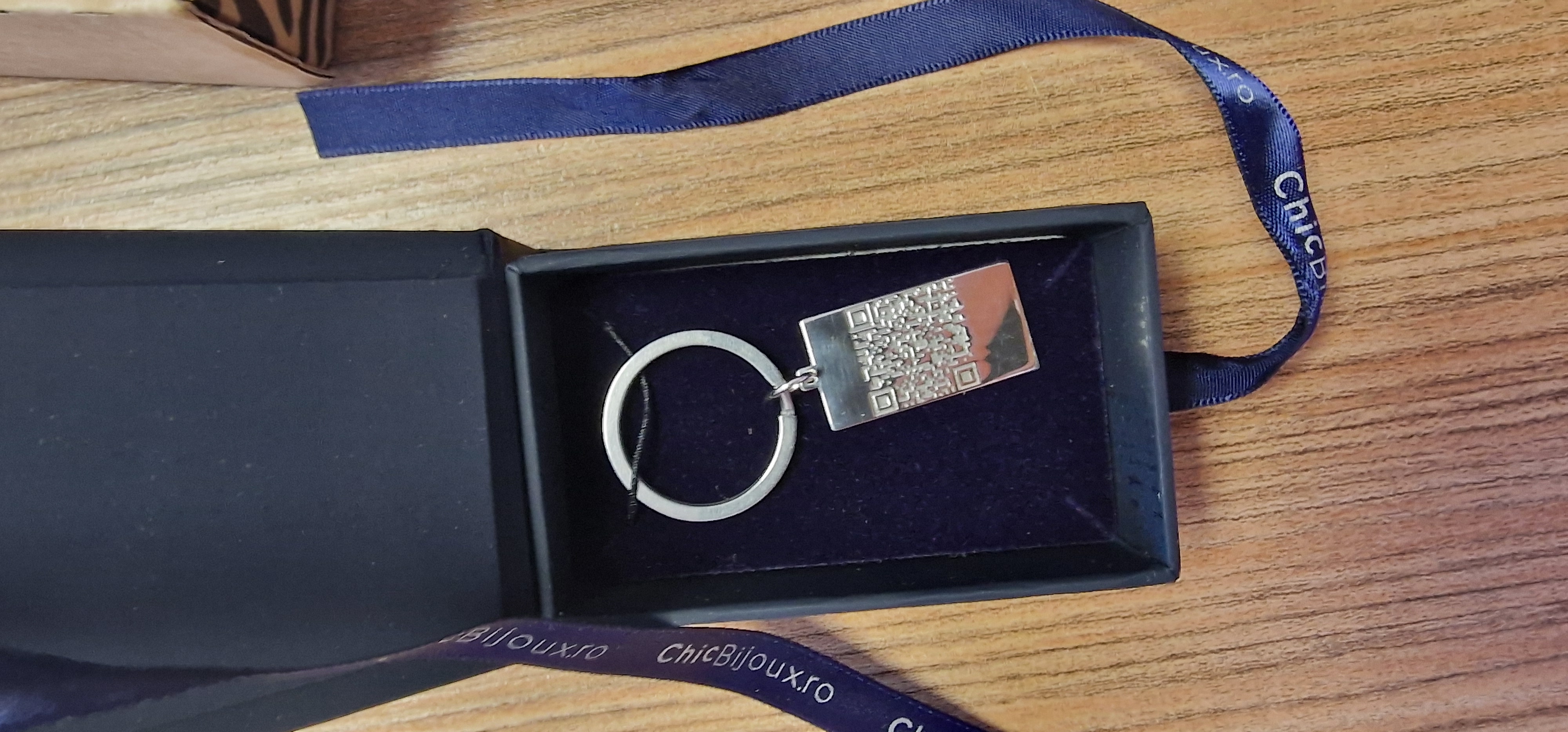 Recenzie Breloc drepunghiular personalizat cu QR code - Argint 925, otel inoxidabil - Lacramioara J.