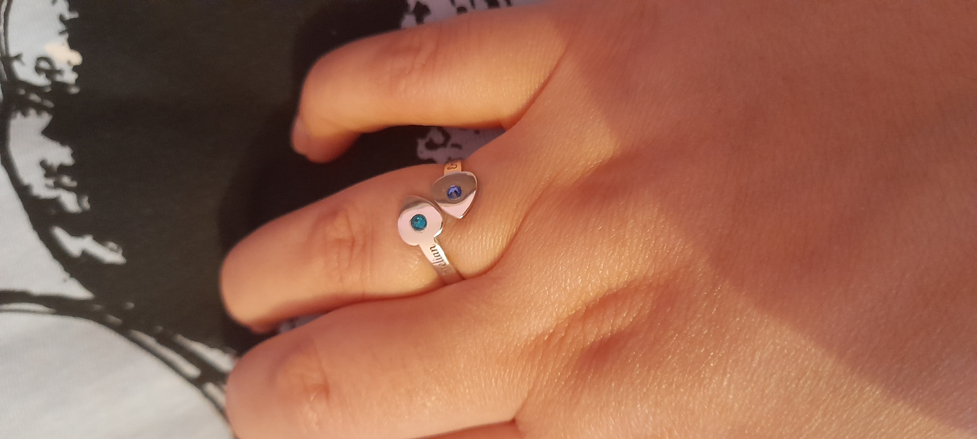 Recenzie Inel personalizat 2 nume si 2 inimi - Argint 925 - cristale Swarovski - Alexandra G.