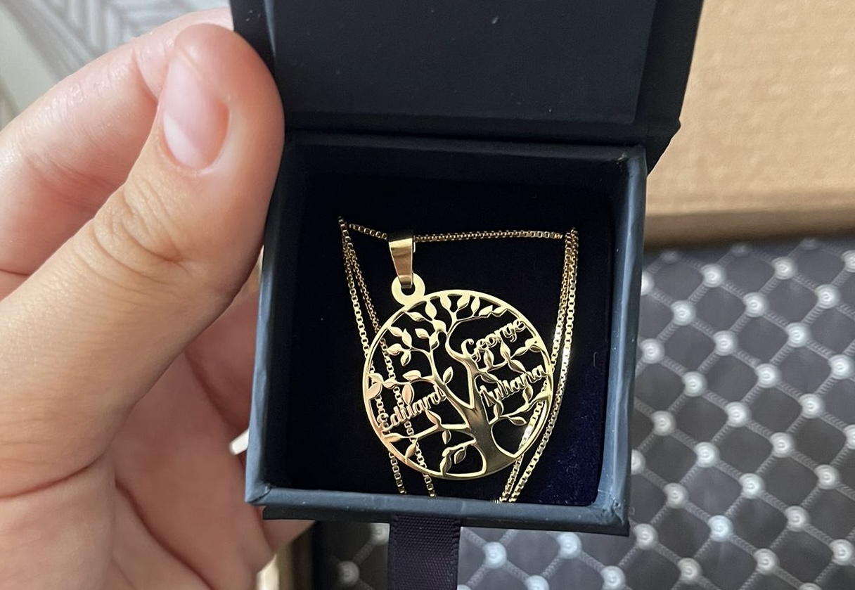 Recenzie Lantisor premium - Copacul Vietii - personalizat cu nume - Argint 925 placat cu Aur galben 18K - Iuliana A.