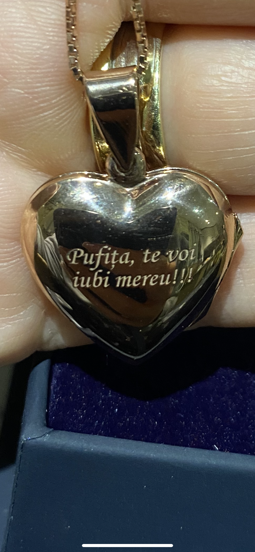 Recenzie Lantisor cu medalion inima 20 mm cu poza in interior - Gravura personalizata - Argint 925 placat cu Aur Roz 18K - Ilona M.