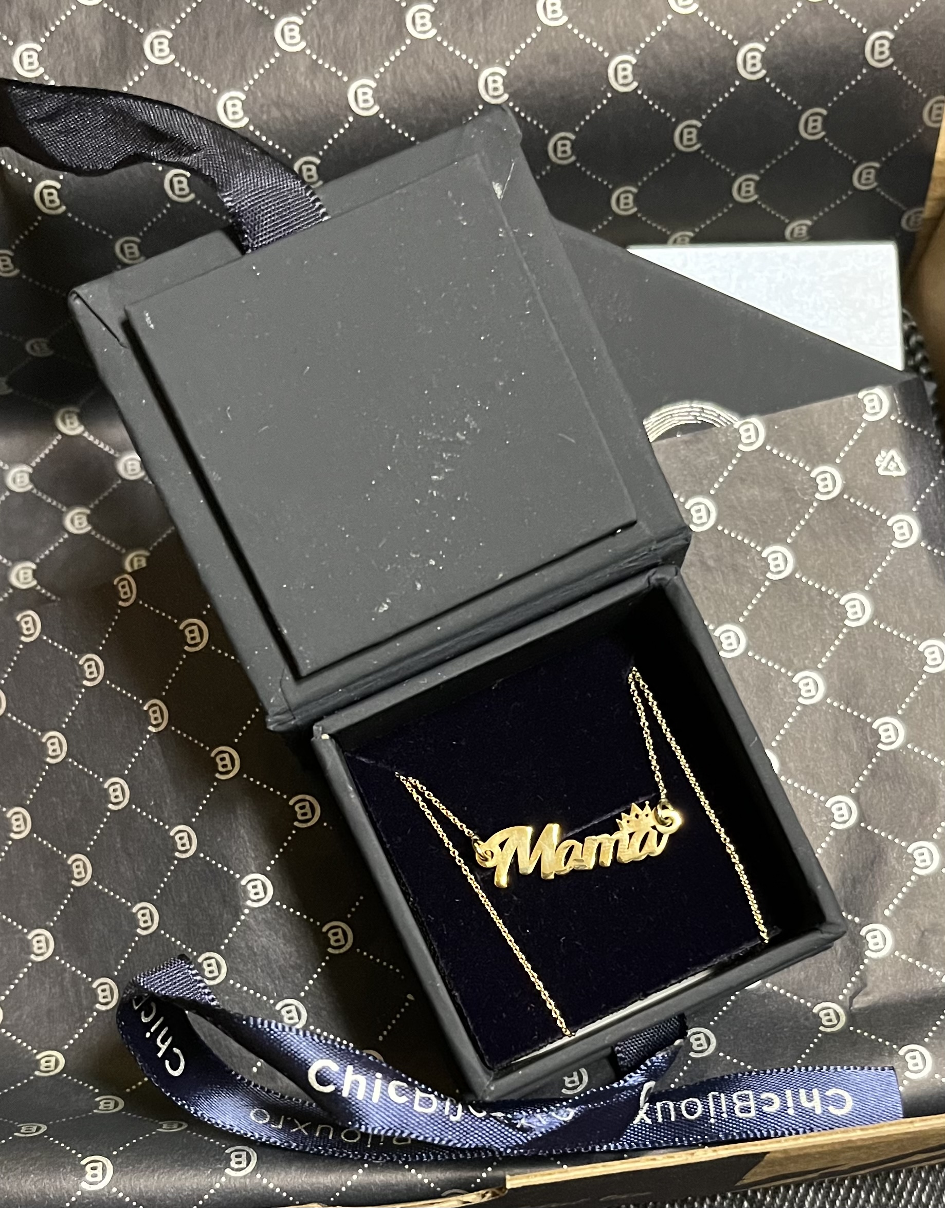 Recenzie Lantisor personalizat - Nume 4 litere, simbol fluture si Diamant natural - Aur Galben 14 K - Maria Cristina S.
