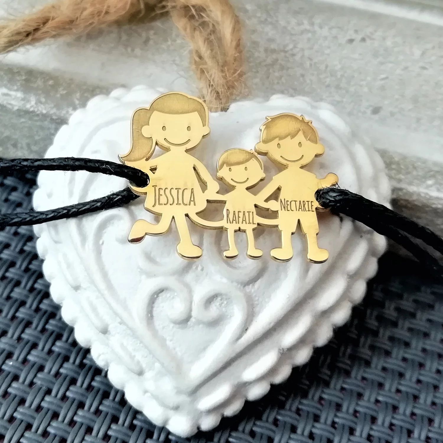 Bratara Familie - 3 Membri - pandant Argint 925 placat cu Aur 18K- snur negru matase vegetala reglabil