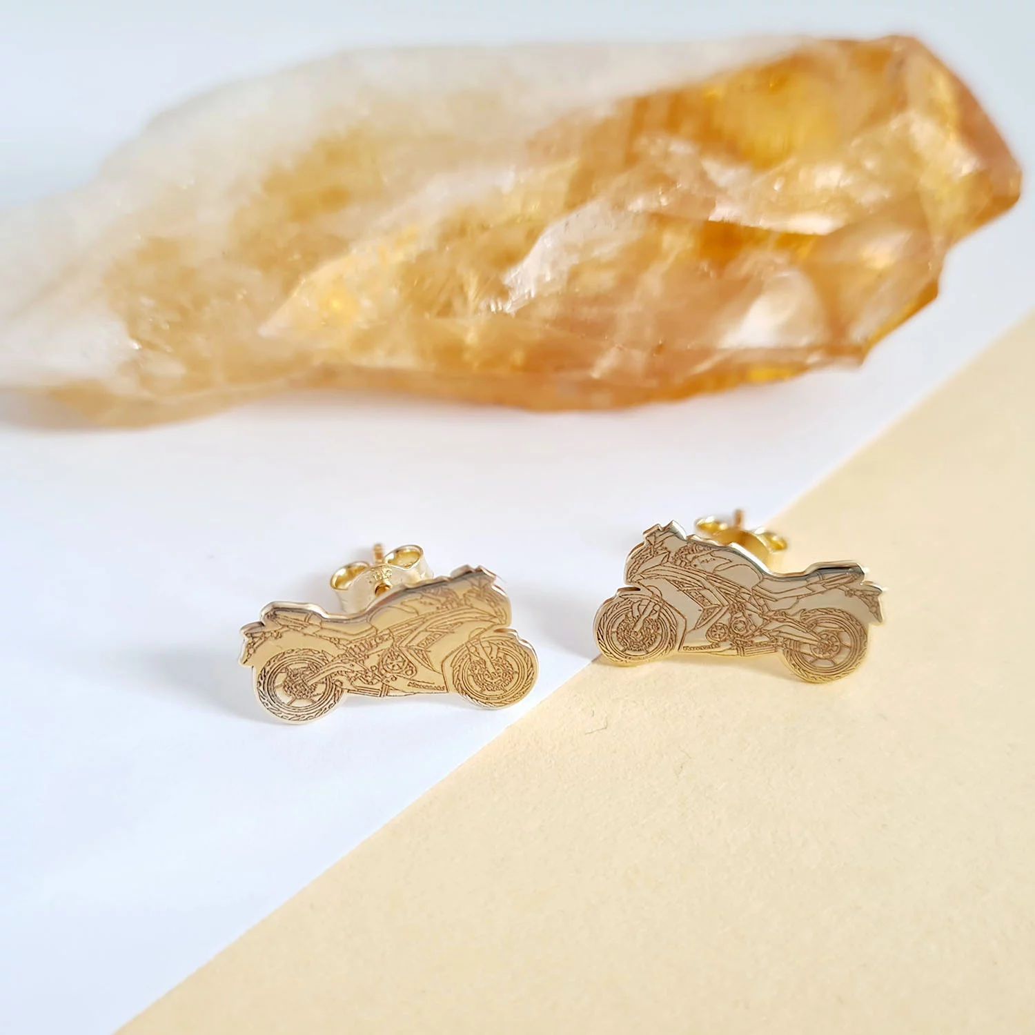 Cercei personalizati - Motocicleta Kawasaki - Aur Galben 14K - Inchidere tip surub