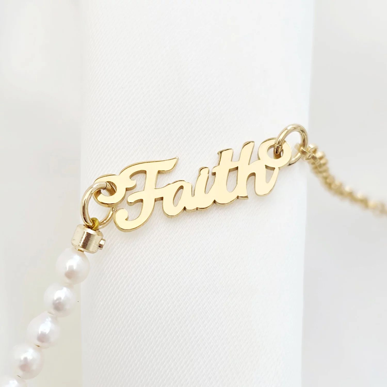 Lantisor Faith - Bijuterie cu Har - Combinație lant si perle naturale - Argint 925 placat cu Aur Galben 18K