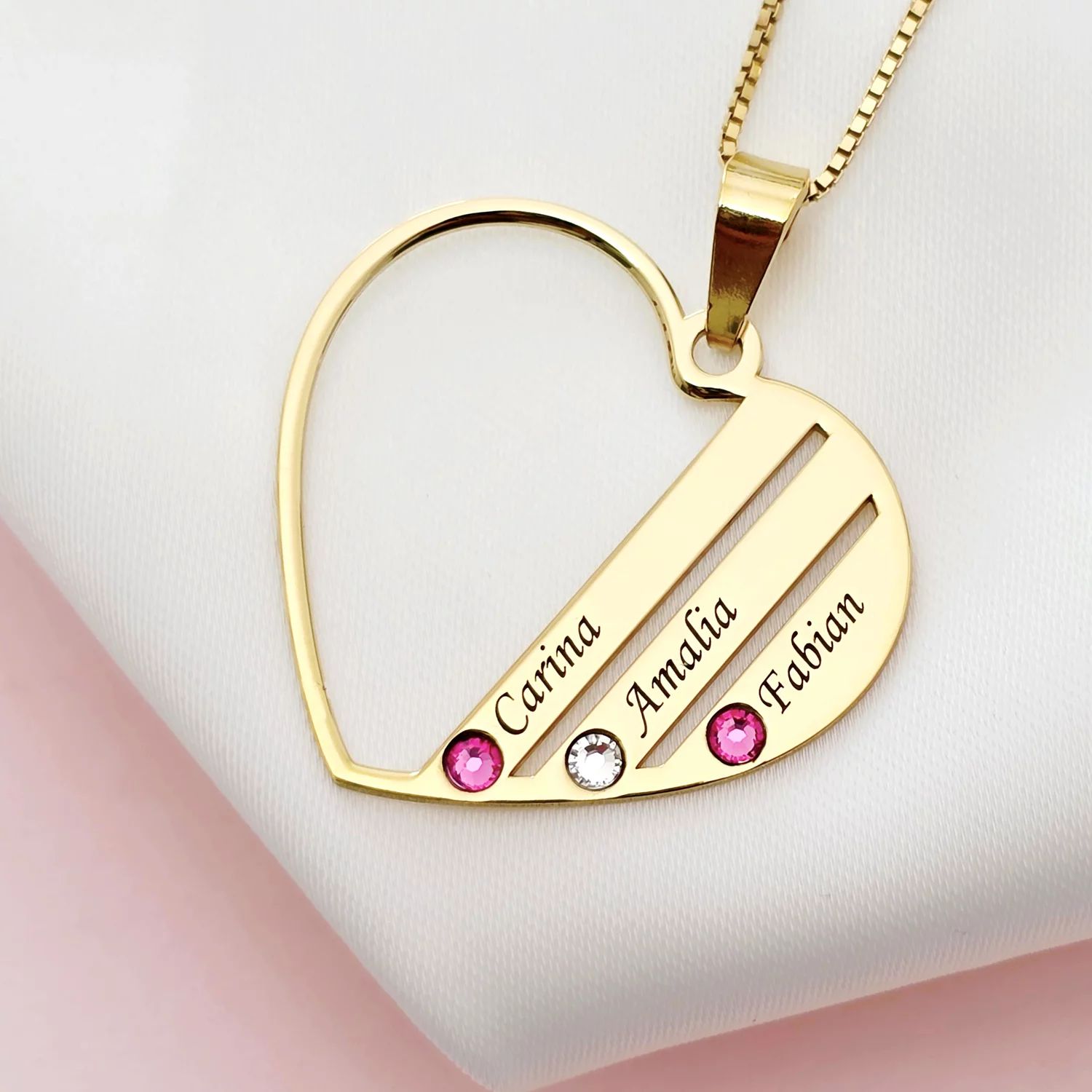 Lantisor Inima familiei - 3 nume si cristale Swarovski - Argint 925 placat cu Aur 18K