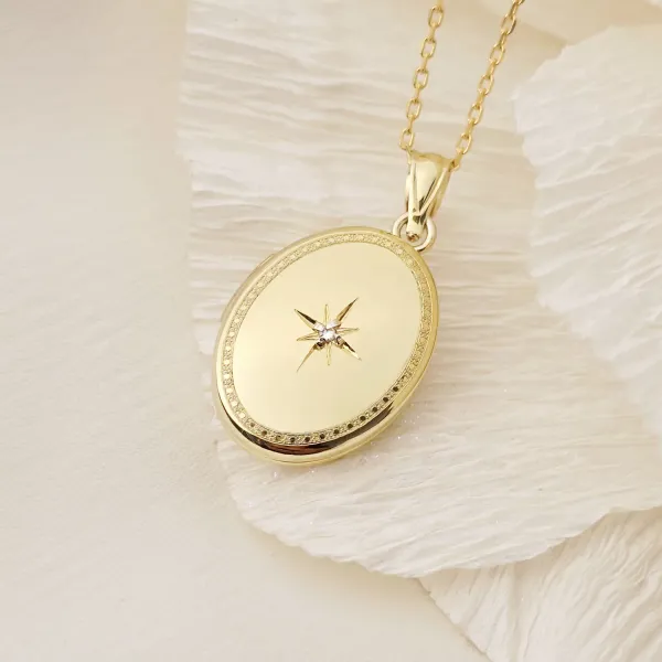 Medalion oval cu poze in interior - Star Diamond - Argint 925 placat cu Aur Galben 18K