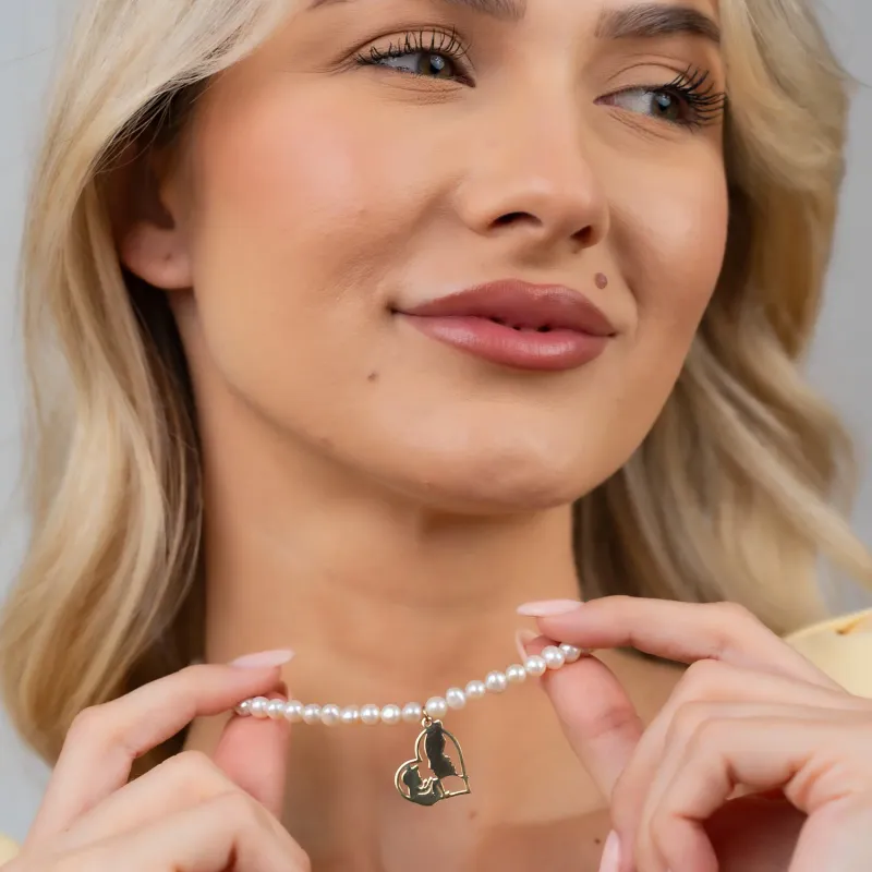 Colier Legatura Eterna - Inima cu Silueta Parintilor si Bebelus Fetita cu Fundita & Sirag de Perle - Argint 925 placat cu Aur Galben 18K picture - 2