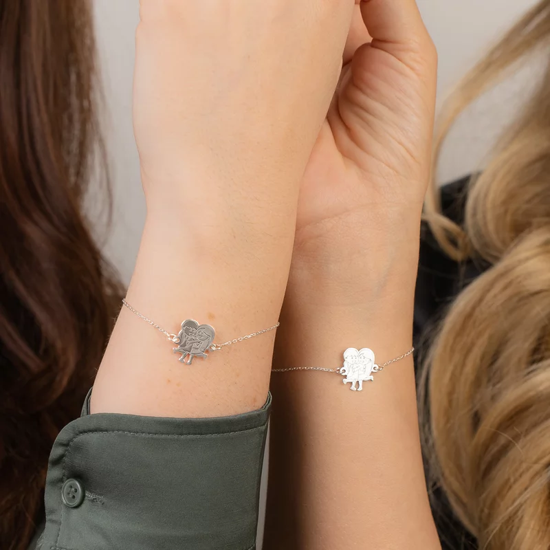 Set 2 bratari personalizate - Model decupat - 2 fete/surori/prietene imbratisate - Argint 925 - lantisor picture - 4