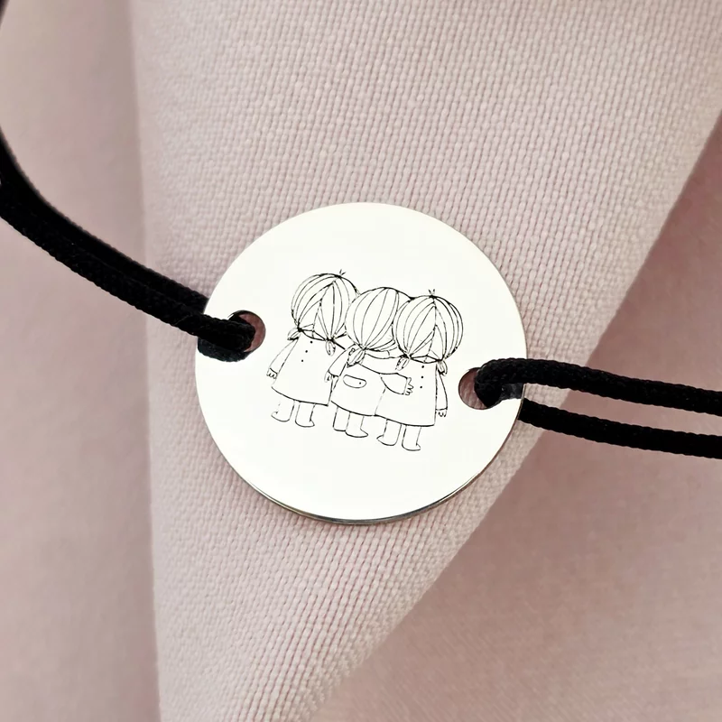 Set 3 bratari personalizate - Inima Smile- Banut 15 mm cu 3 siluete cu codite Surori/Prietene - Bilute 4 mm -  Argint 925 - Snur reglabil picture - 2