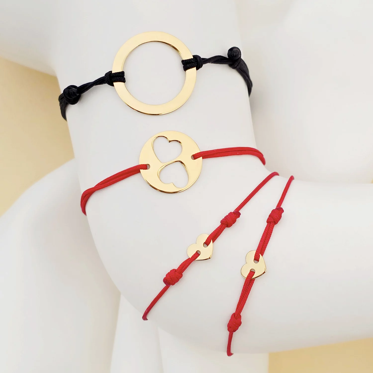 Set 4 bratari - Tata, mama si 2 copii - Puzzle Familie - disc, banut si 2 inimi - Argint 925 placat cu Aur Galben 18K