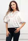 Bluza de vara alba cu model perforat