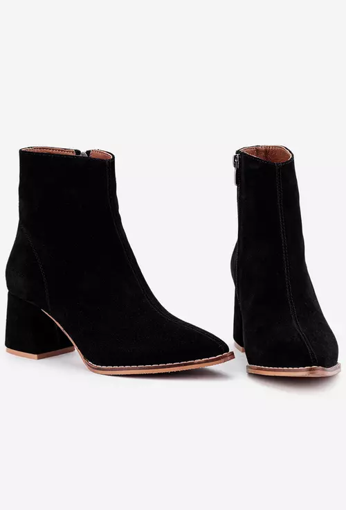 Botine dama negre din piele intoarsa cu varful ascutit