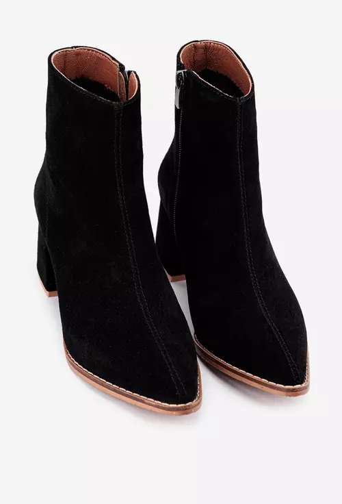 Botine dama negre din piele intoarsa cu varful ascutit