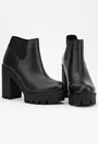 Botine negre din piele prevazute cu elastic