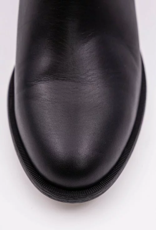 Cizme negre din piele box cu detaliu curea