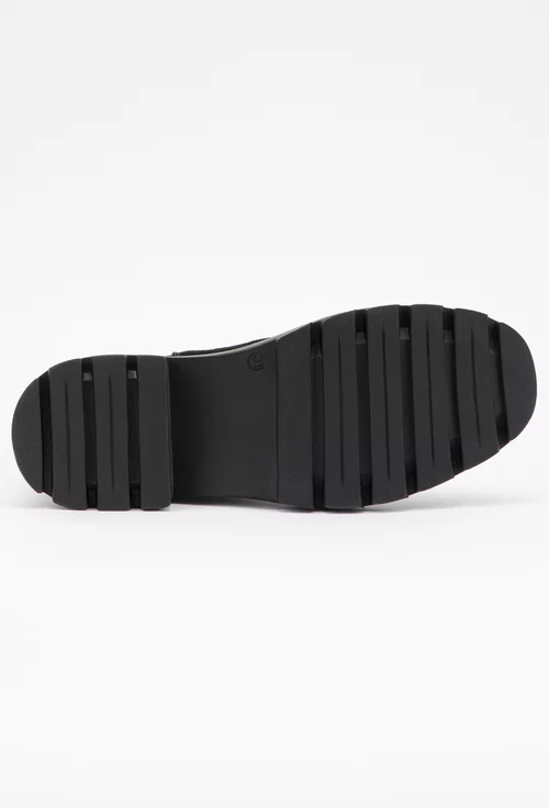 Ghete negre confectionate din piele intoarsa