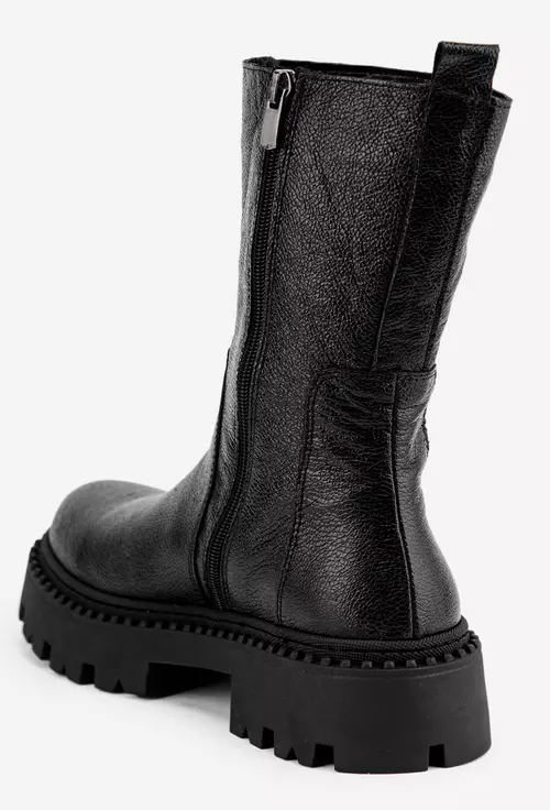 Ghete negre din piele texturata
