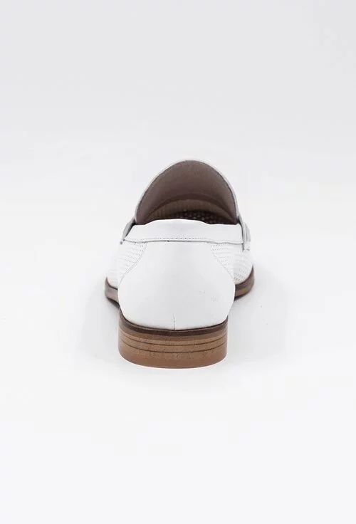 Mocasini albi din piele perforata - Dasha.ro