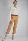 Pantaloni bej cu accesoriu curea
