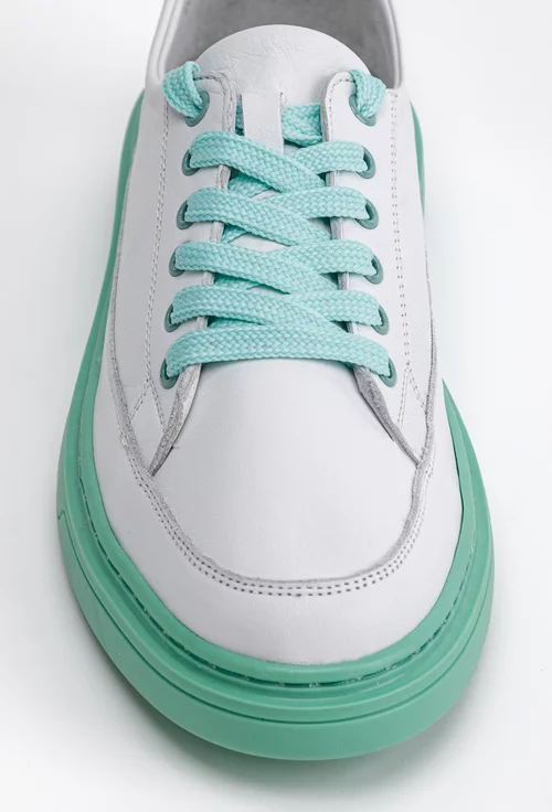 Pantofi albi din piele cu siret si talpa verde deschis