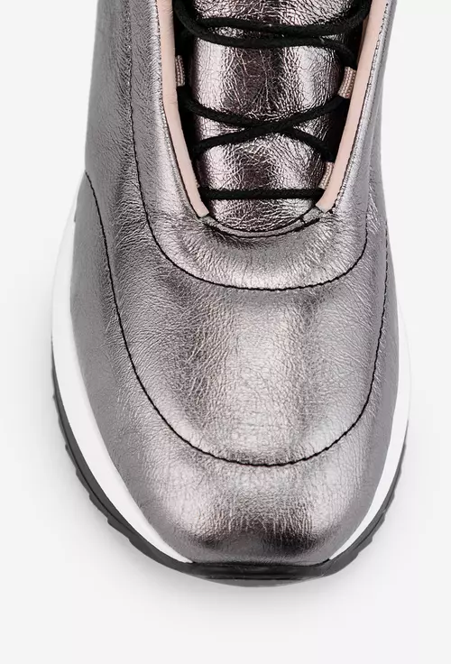 Pantofi argintii din piele naturala cu siret