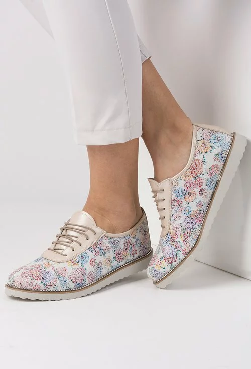 Pantofi bej din piele naturala cu imprimeu colorat Ginette