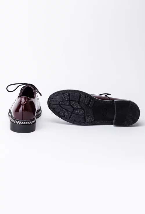 Pantofi bordo din piele naturala lacuita cu detaliu cu fermoar