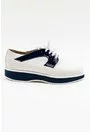 Pantofi casual albi din piele naturala cu detalii lacuite bleumarin
