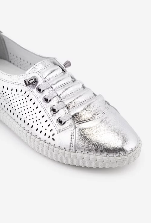 Pantofi casual argintii din piele perforata pe laterale